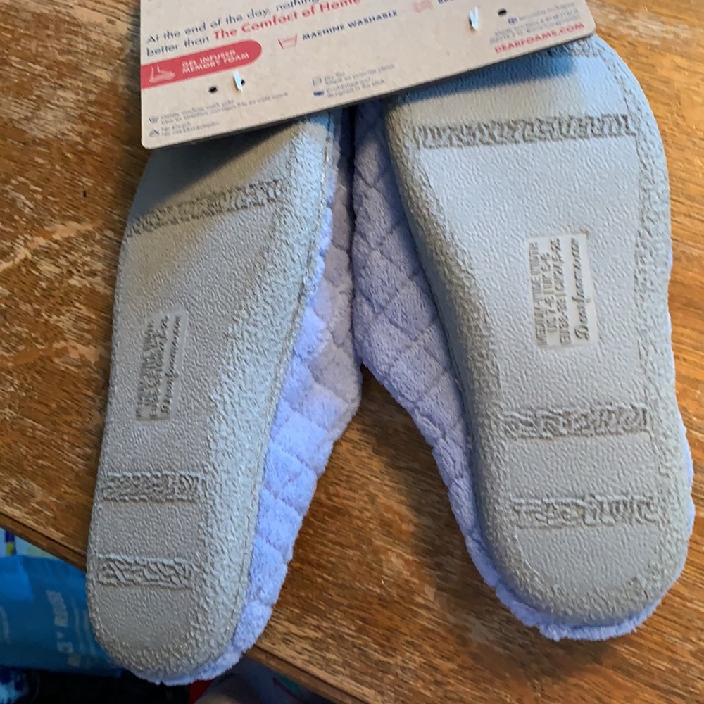 Dearfoam Slippers - Picture 2 of 3